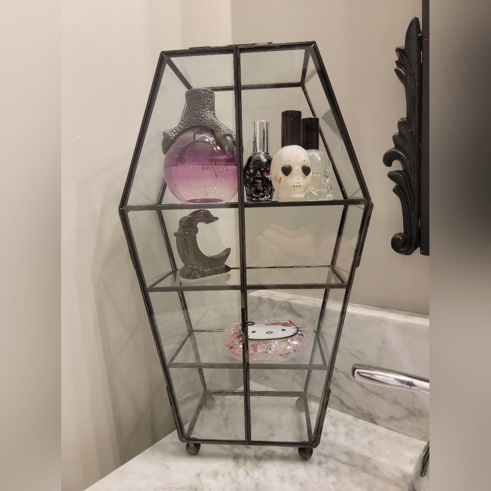 Glass coffin mini cabinet